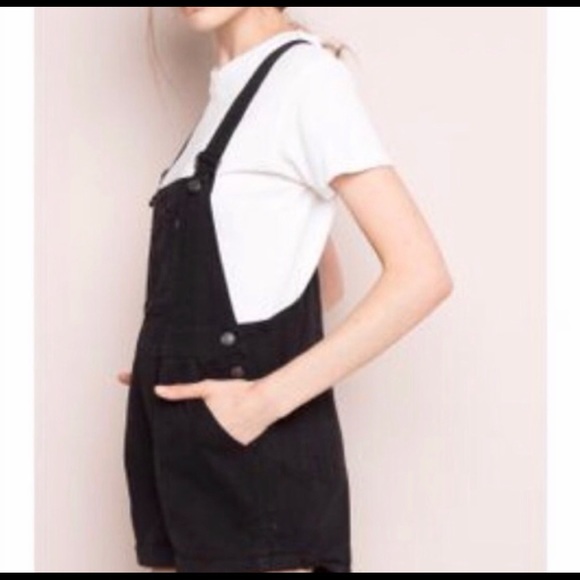 Brandy Melville Overalls Shorts - Picture 2 of 10